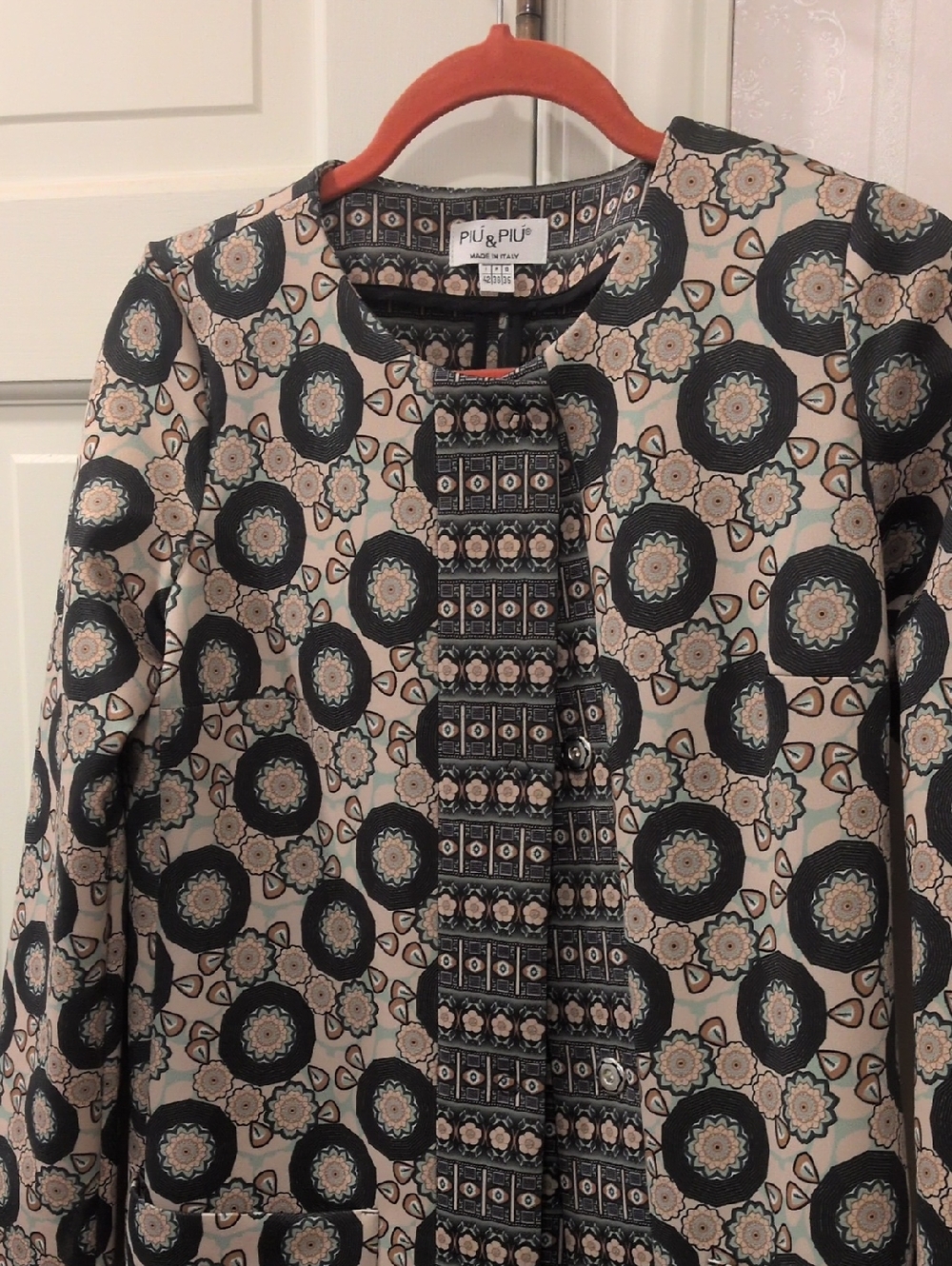 Cream Floral Pattern Collarless Jacket